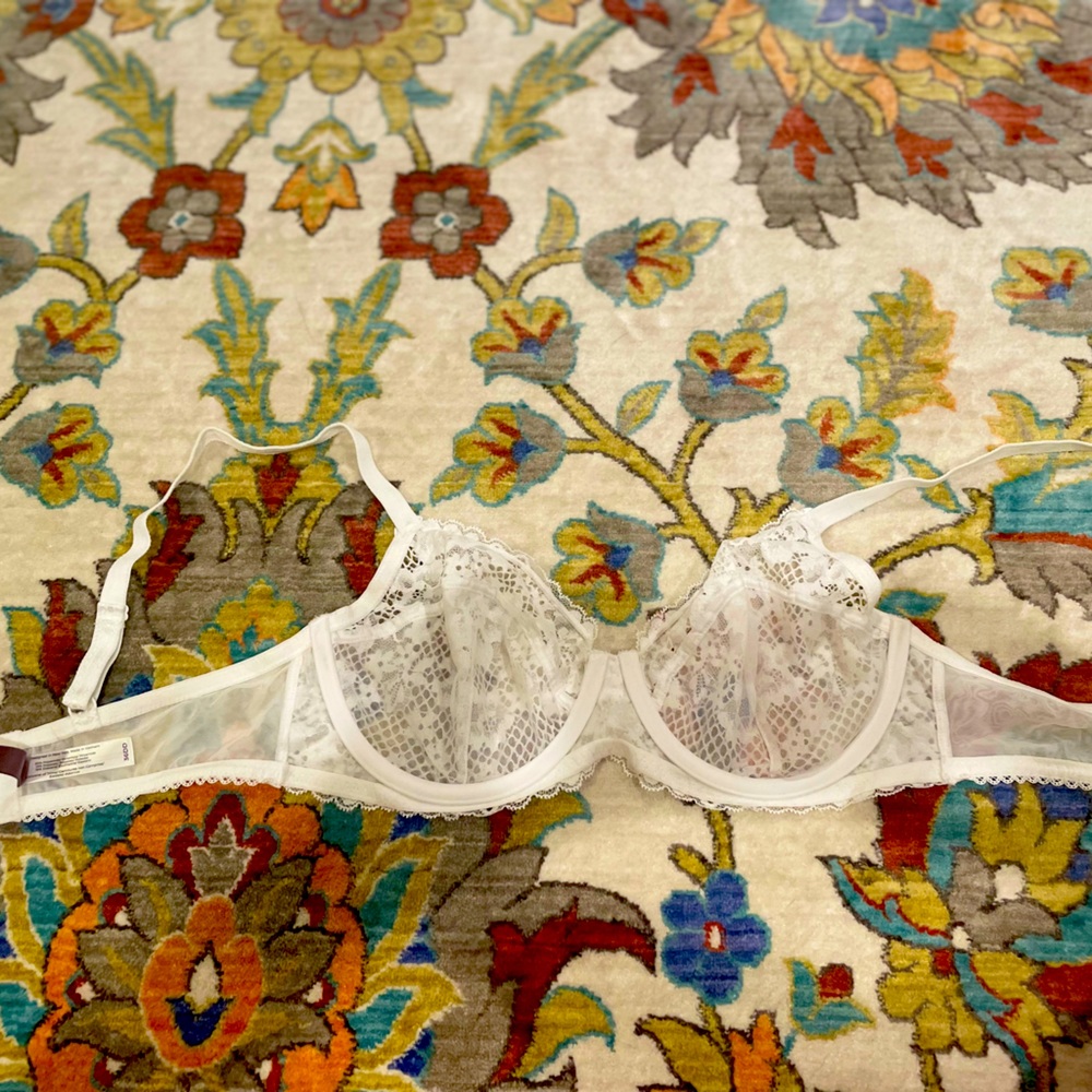 ADORE ME | White Lace Bra | 36 DD | Never Worn